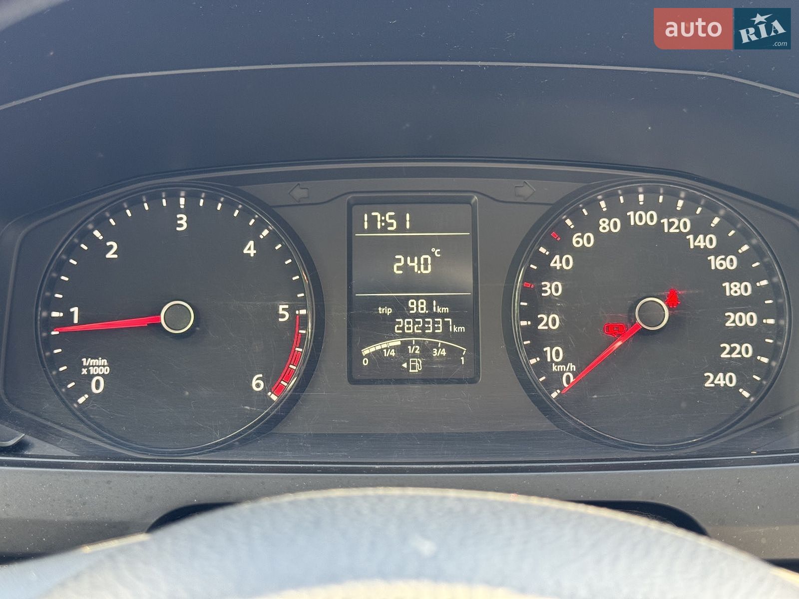 Volkswagen Transporter 2017 VIN WV2ZZZ7HZJH065887 фото оголошення 24 з 26