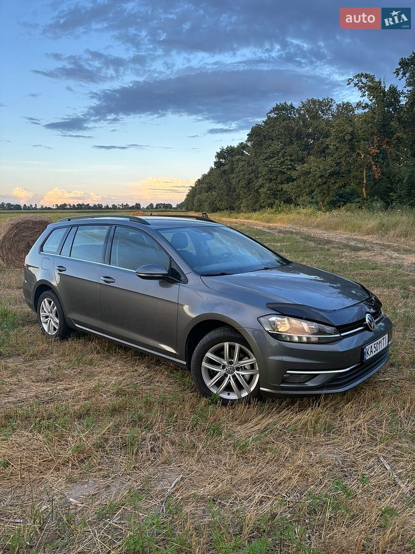 Volkswagen Golf 2017 VIN WVWZZZAUZHP790381 фото оголошення 2 з 31
