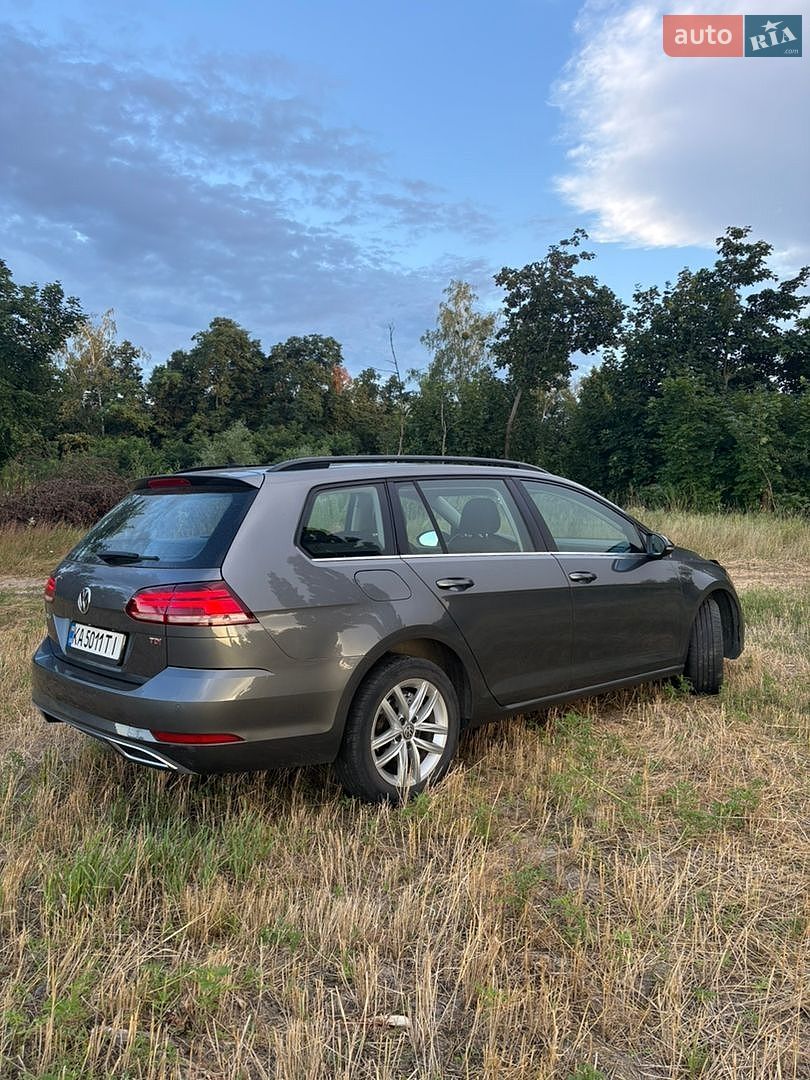 Volkswagen Golf 2017 VIN WVWZZZAUZHP790381 фото оголошення 4 з 31