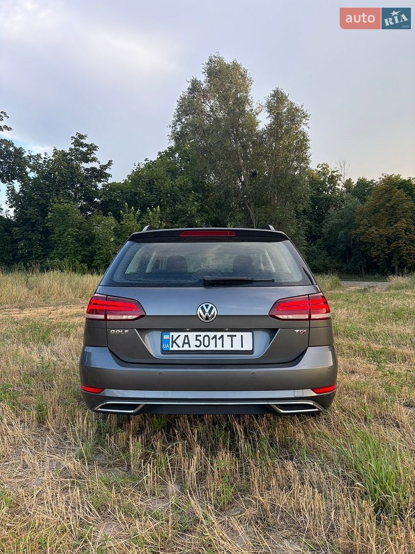 Volkswagen Golf 2017 VIN WVWZZZAUZHP790381 фото оголошення 6 з 31