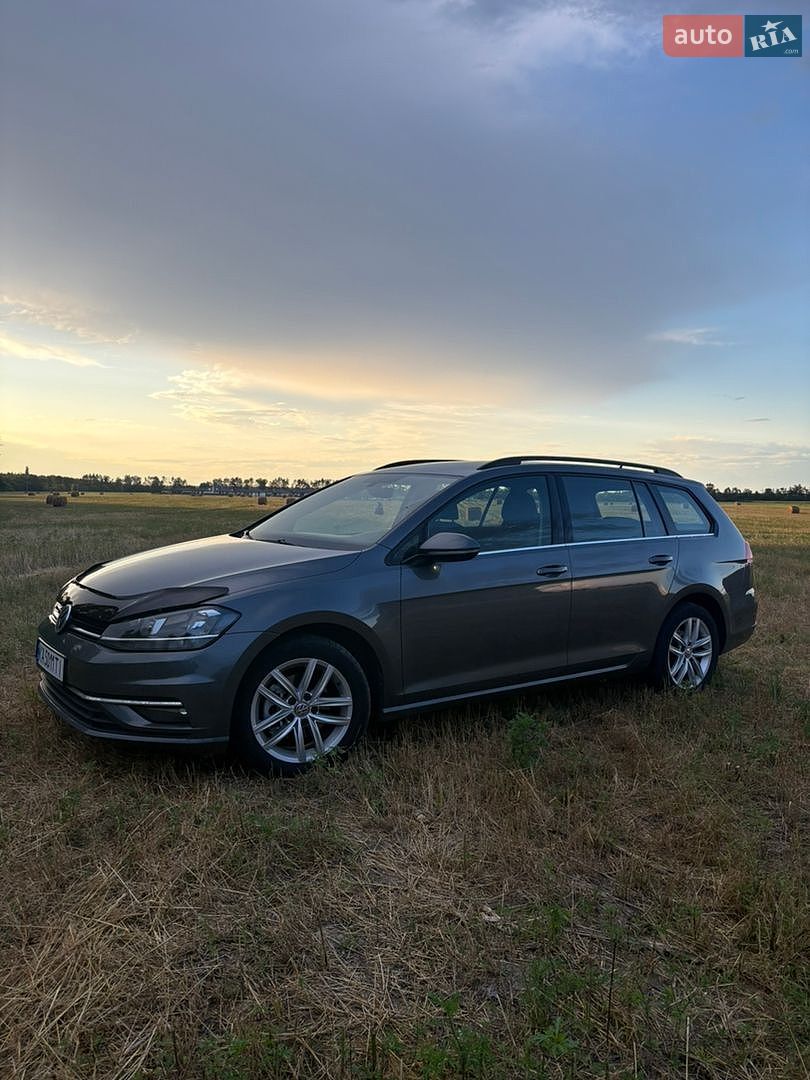Volkswagen Golf 2017 VIN WVWZZZAUZHP790381 фото оголошення 9 з 31