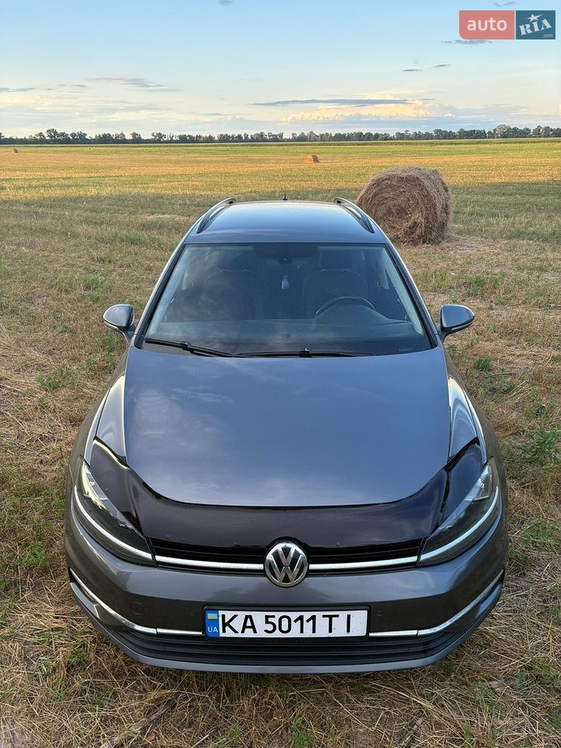 Volkswagen Golf 2017 VIN WVWZZZAUZHP790381 фото оголошення 12 з 31