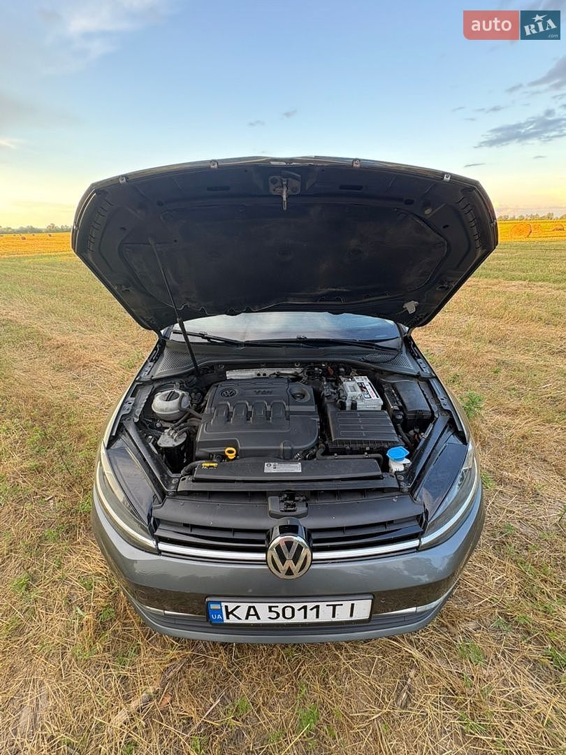 Volkswagen Golf 2017 VIN WVWZZZAUZHP790381 фото оголошення 13 з 31