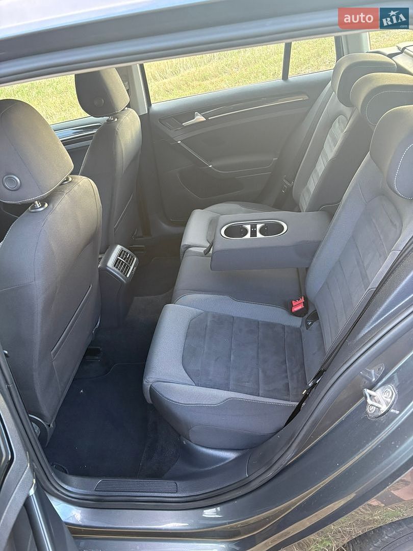 Volkswagen Golf 2017 VIN WVWZZZAUZHP790381 фото оголошення 20 з 31