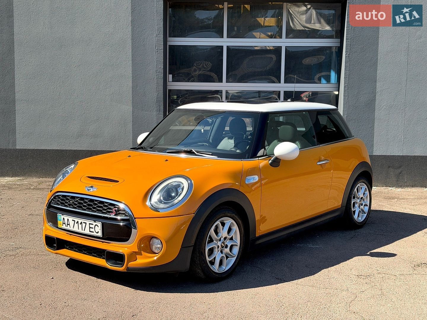 MINI Cooper 2015 VIN WMWXP7C56F2A41448 фото оголошення 8 з 23