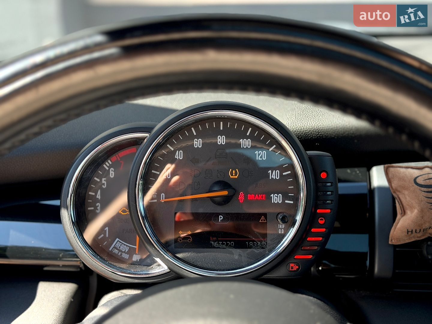 MINI Cooper 2015 VIN WMWXP7C56F2A41448 фото оголошення 15 з 23