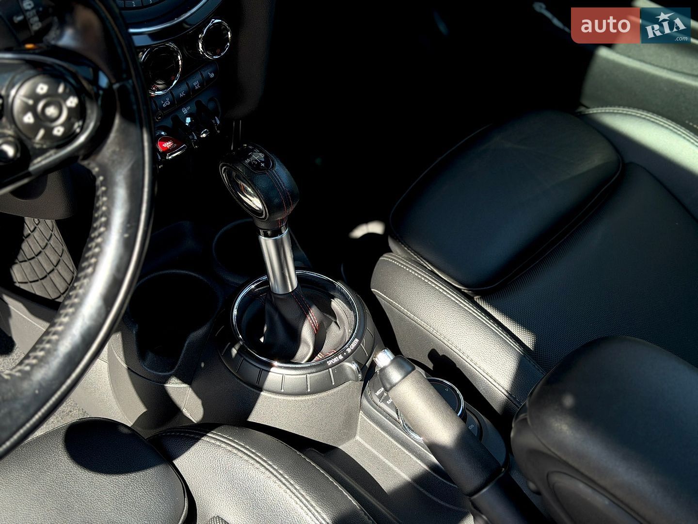 MINI Cooper 2015 VIN WMWXP7C56F2A41448 фото оголошення 21 з 23