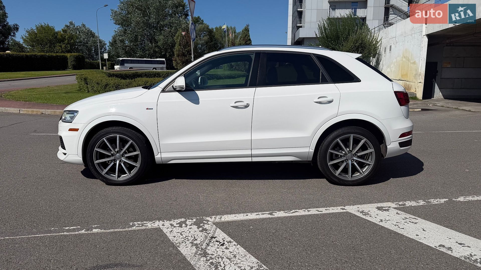 Audi Q3 2018 VIN WA1BCCFS1JR031565 фото оголошення 6 з 26