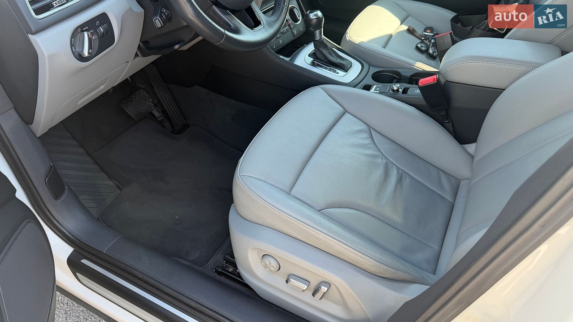 Audi Q3 2018 VIN WA1BCCFS1JR031565 фото оголошення 24 з 26