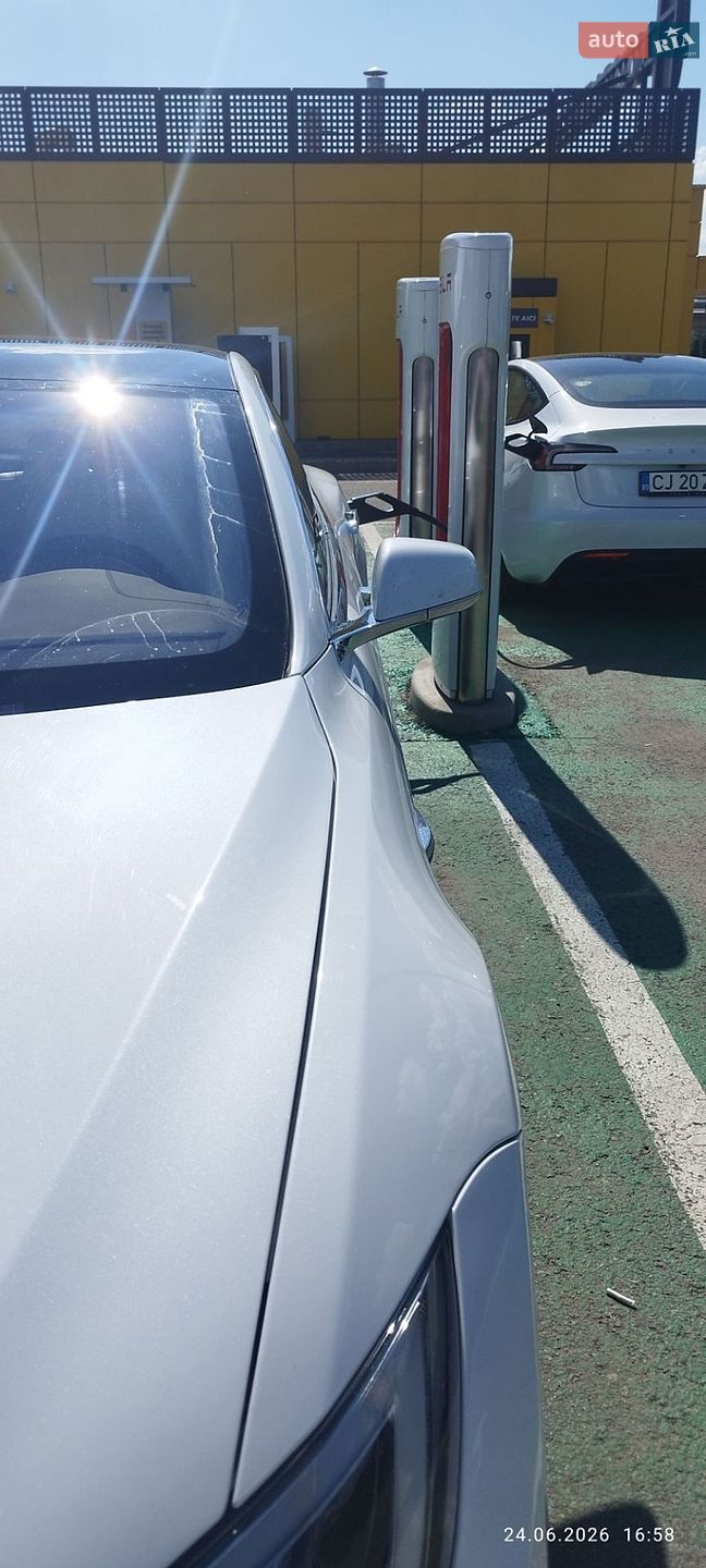Tesla Model S 2019 VIN 5YJSA1E26KF312785 фото оголошення 29 з 29