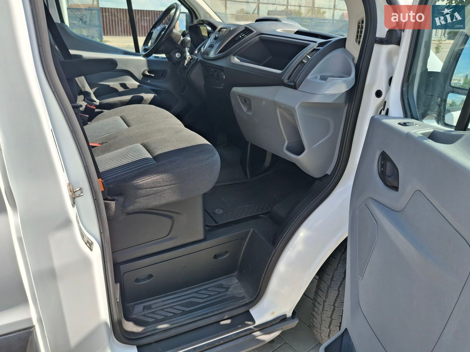 Ford Transit 2018 VIN WF0XXXTTGXJL02414 фото оголошення 18 з 38