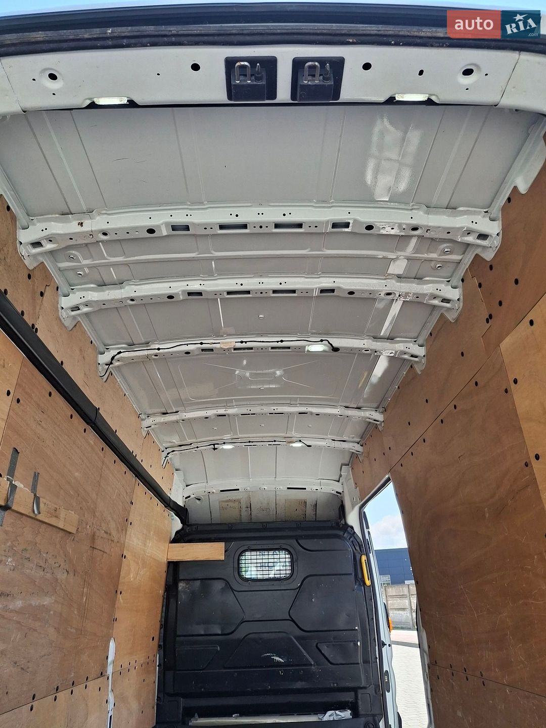 Ford Transit 2018 VIN WF0XXXTTGXJL02414 фото оголошення 32 з 38