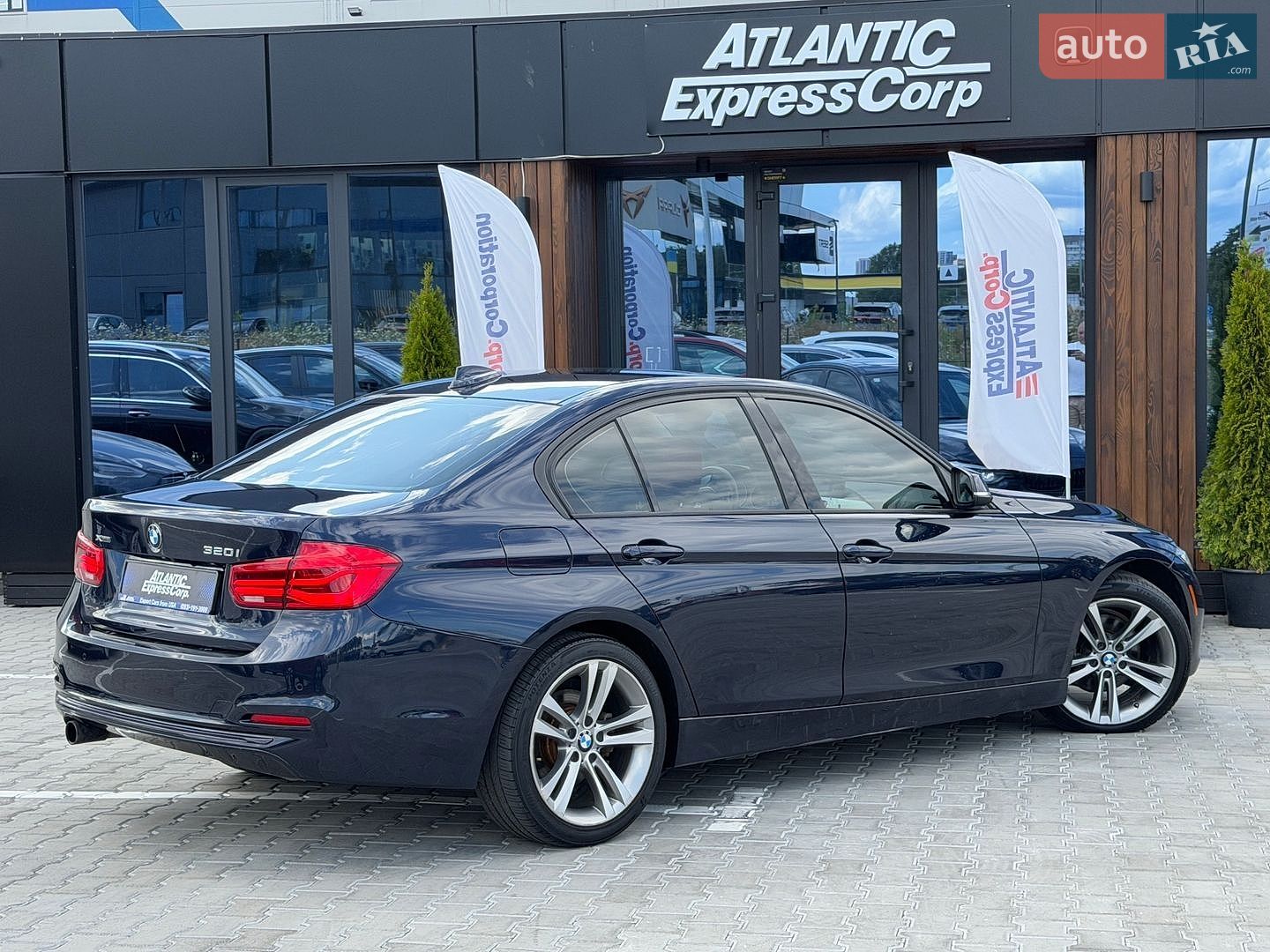 BMW 3 Series 2015 VIN WBA8A3C50GK689302 фото оголошення 8 з 19