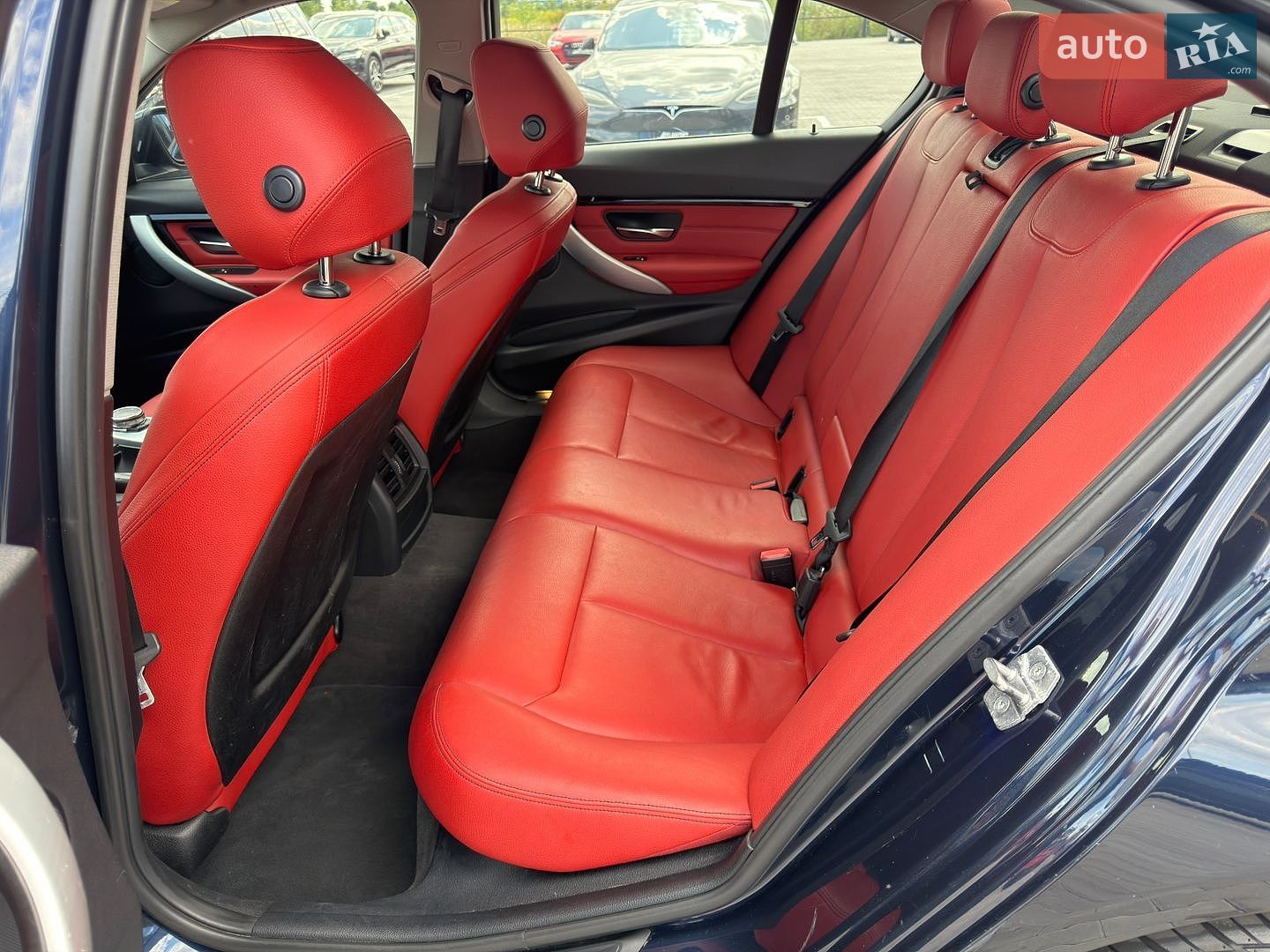 BMW 3 Series 2015 VIN WBA8A3C50GK689302 фото оголошення 13 з 19