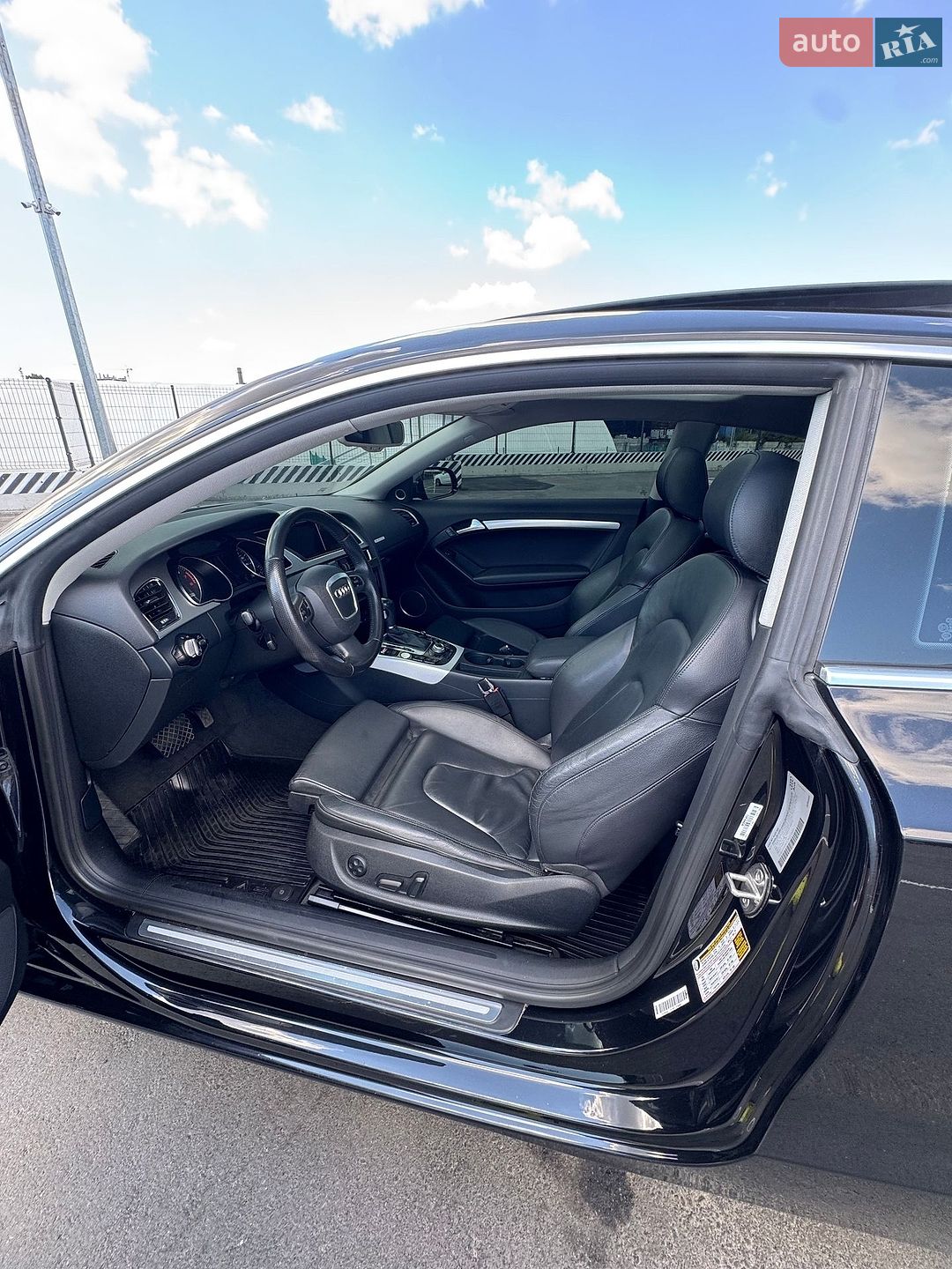Audi A5 2011 VIN WAULFAFR7CA021866 фото оголошення 29 з 40