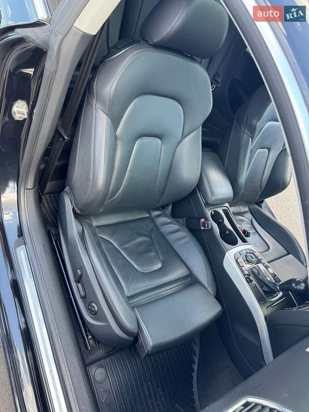 Audi A5 2011 VIN WAULFAFR7CA021866 фото оголошення 37 з 40