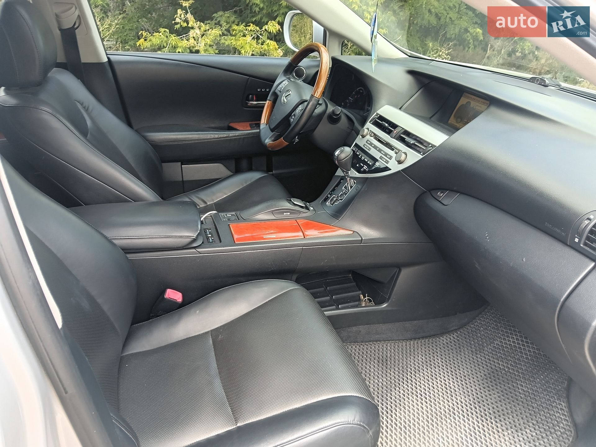 Lexus RX 2010 VIN JTJBC1BAXA2411890 фото оголошення 7 з 13