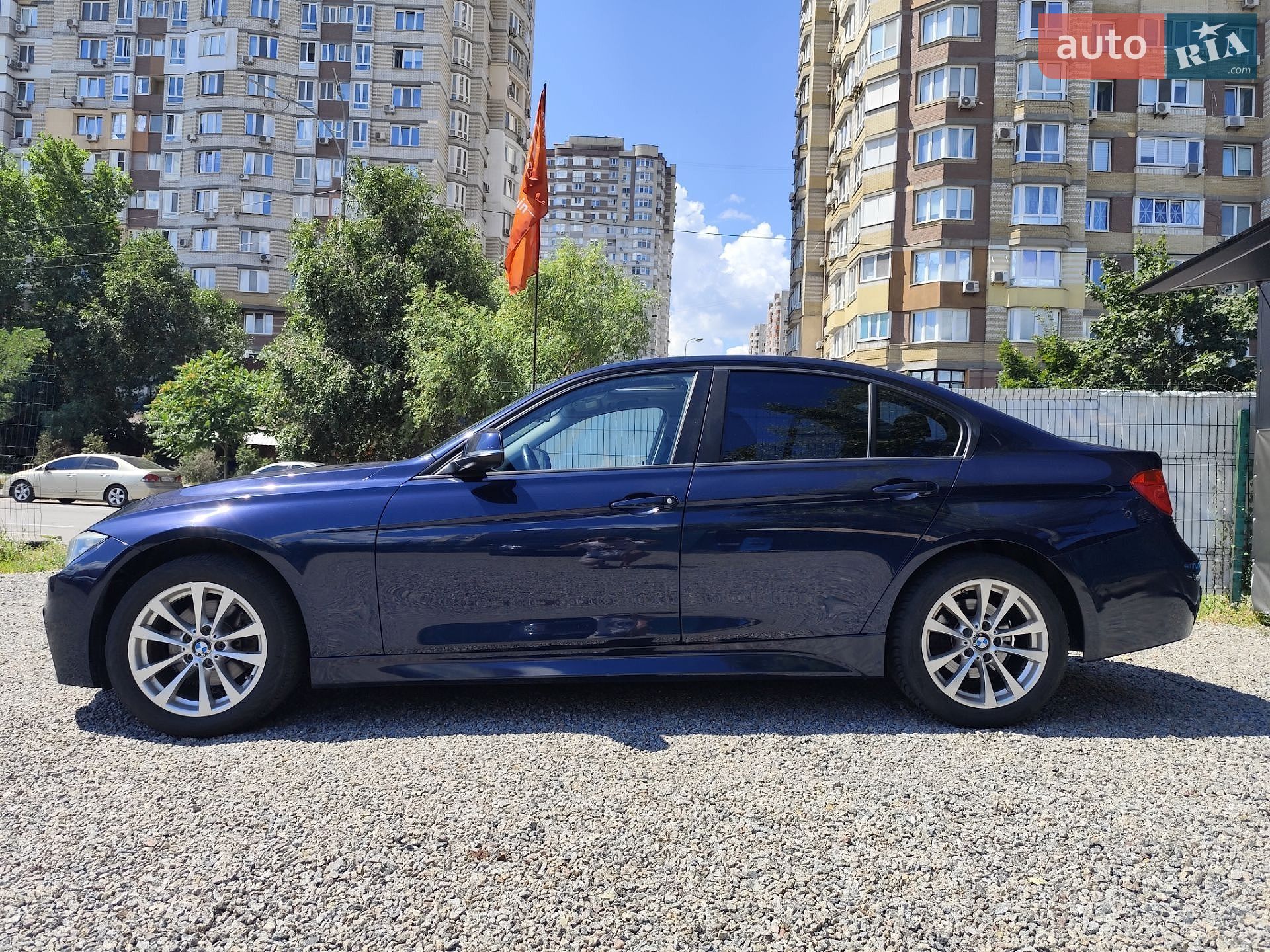 BMW 3 Series 2017 VIN WBA8E1G31HNU16645 фото оголошення 2 з 29