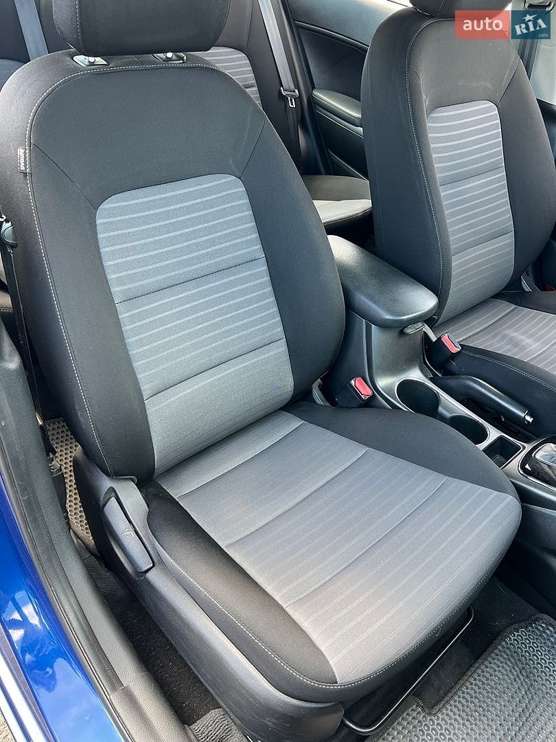 Kia Forte 2018 VIN 3KPFL4A79JE259860 фото оголошення 10 з 11