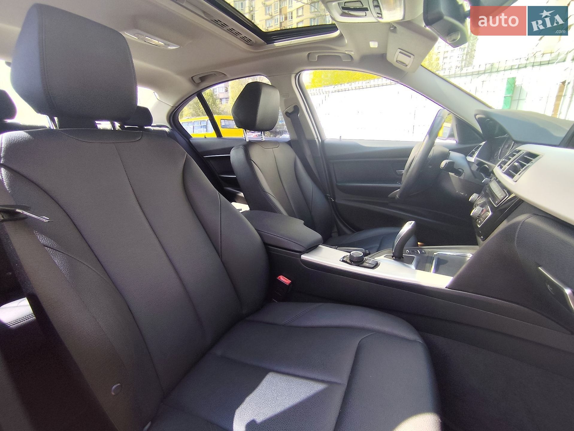 BMW 3 Series 2017 VIN WBA8E1G31HNU16645 фото оголошення 15 з 29