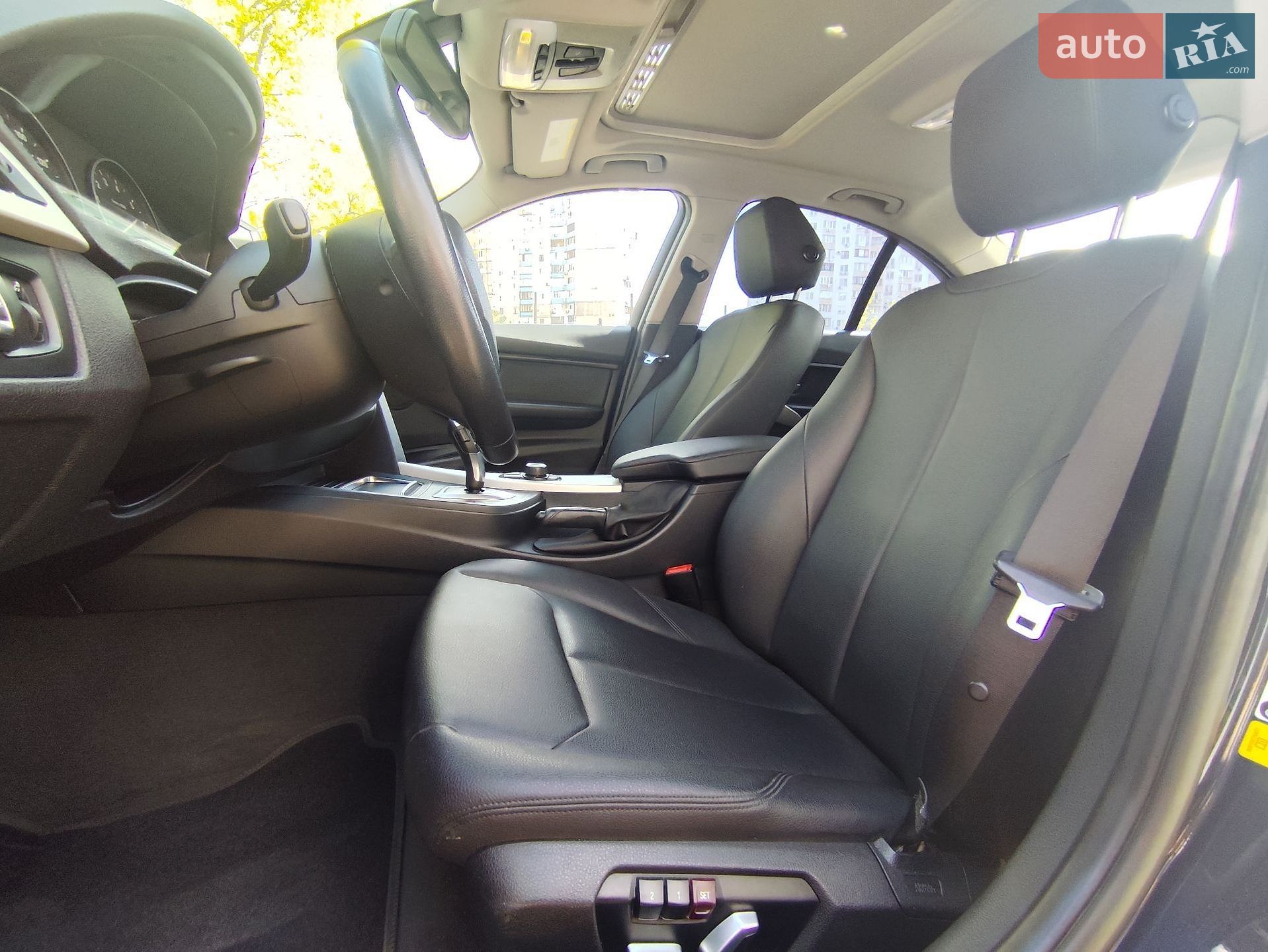 BMW 3 Series 2017 VIN WBA8E1G31HNU16645 фото оголошення 12 з 29
