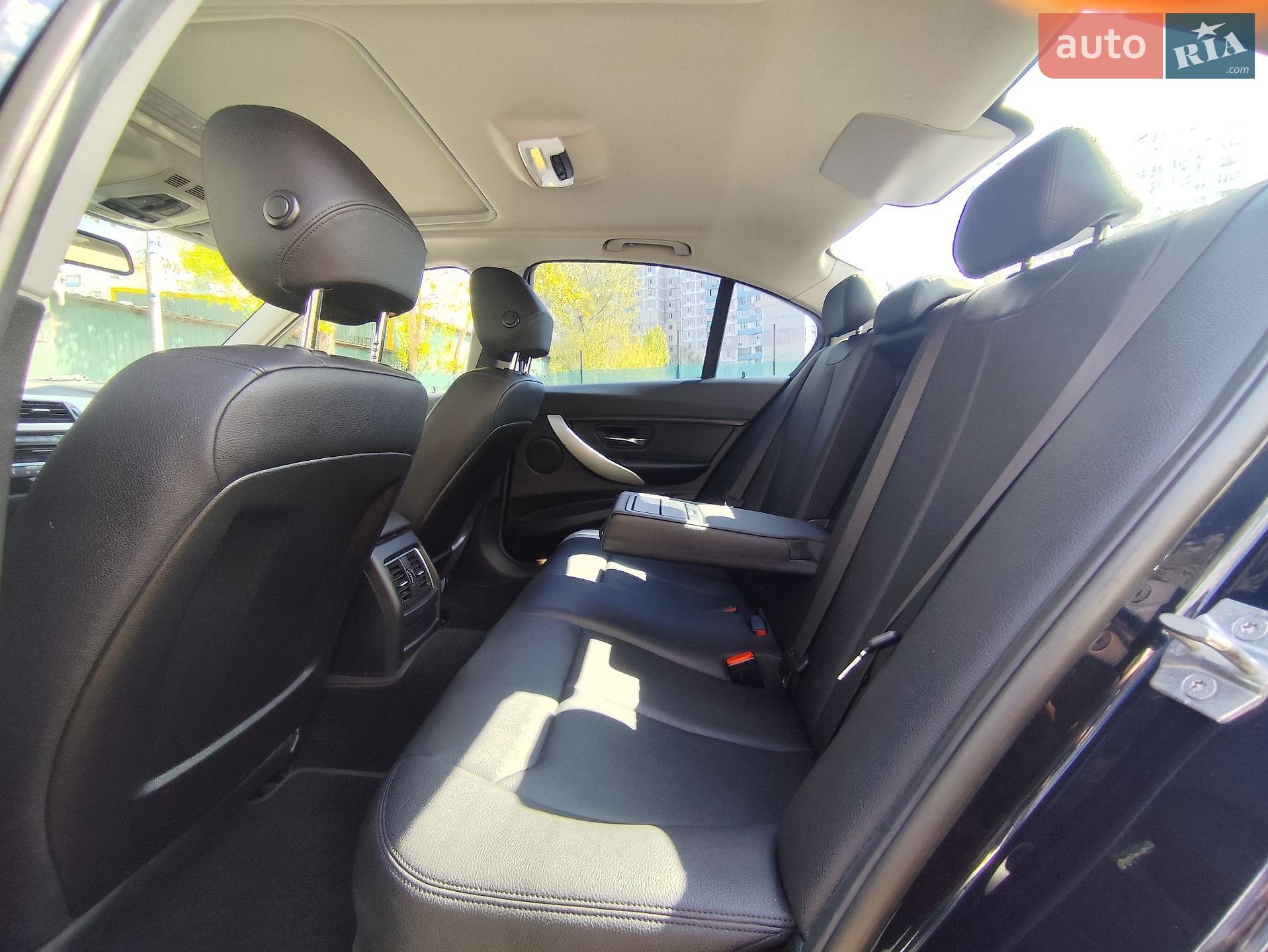 BMW 3 Series 2017 VIN WBA8E1G31HNU16645 фото оголошення 20 з 29