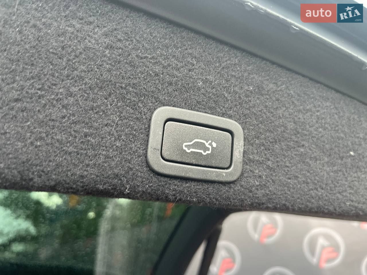 Volvo XC60 2016 VIN YV449MRS2G2899104 фото оголошення 28 з 30