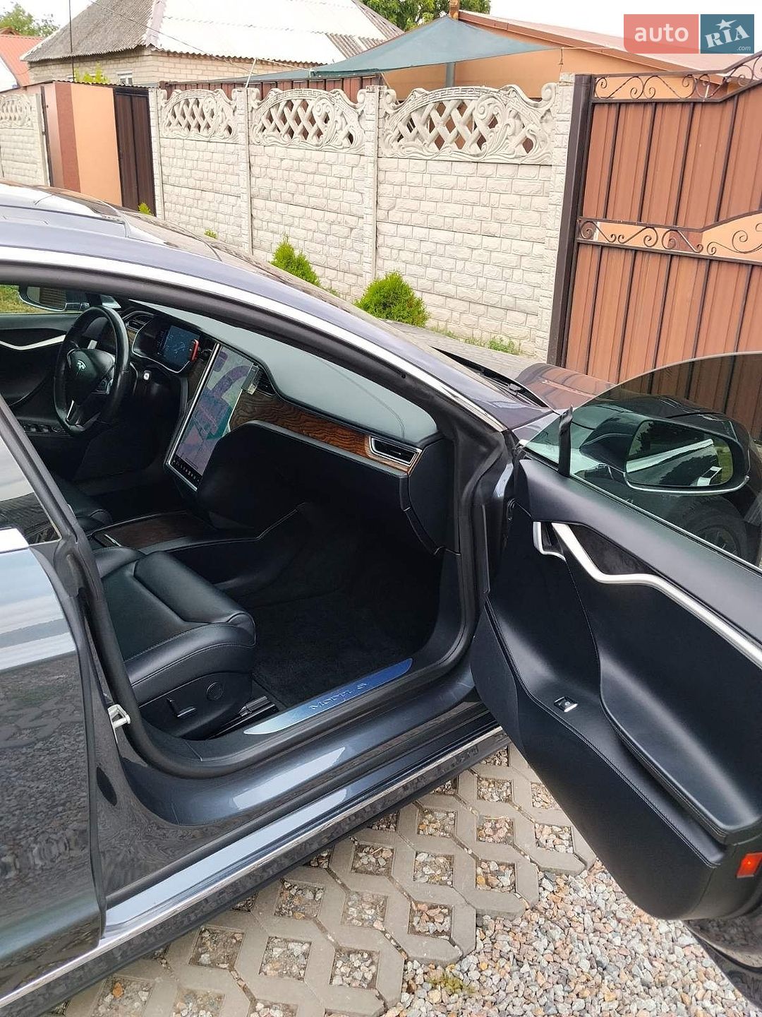 Tesla Model S 2018 VIN 5YJSA1E2XJF245204 фото оголошення 5 з 20