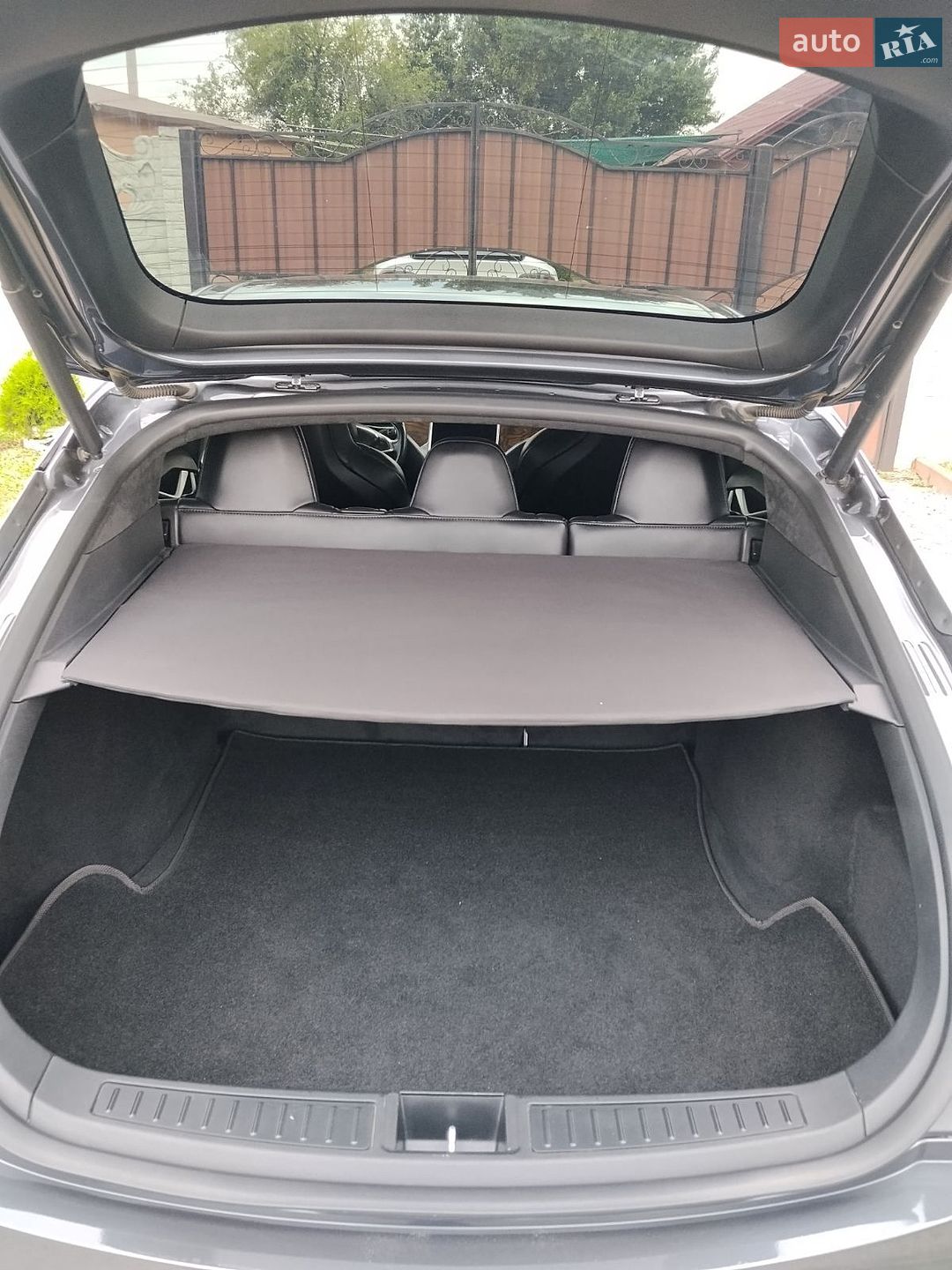 Tesla Model S 2018 VIN 5YJSA1E2XJF245204 фото оголошення 6 з 20