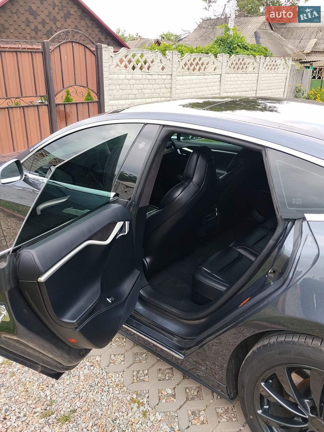Tesla Model S 2018 VIN 5YJSA1E2XJF245204 фото оголошення 9 з 20
