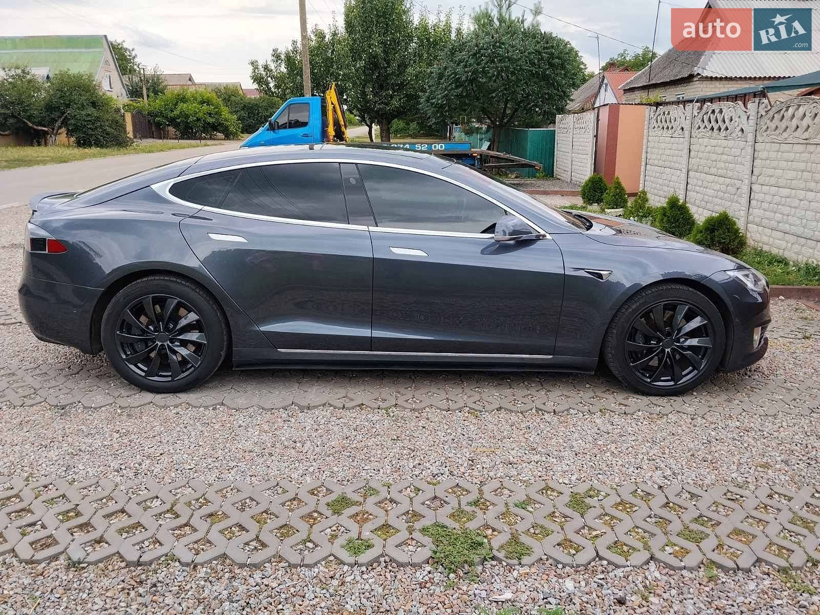 Tesla Model S 2018 VIN 5YJSA1E2XJF245204 фото оголошення 13 з 20