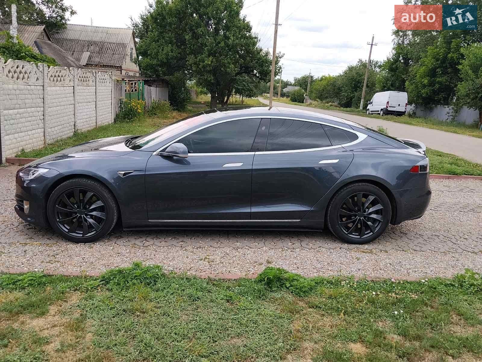 Tesla Model S 2018 VIN 5YJSA1E2XJF245204 фото оголошення 14 з 20