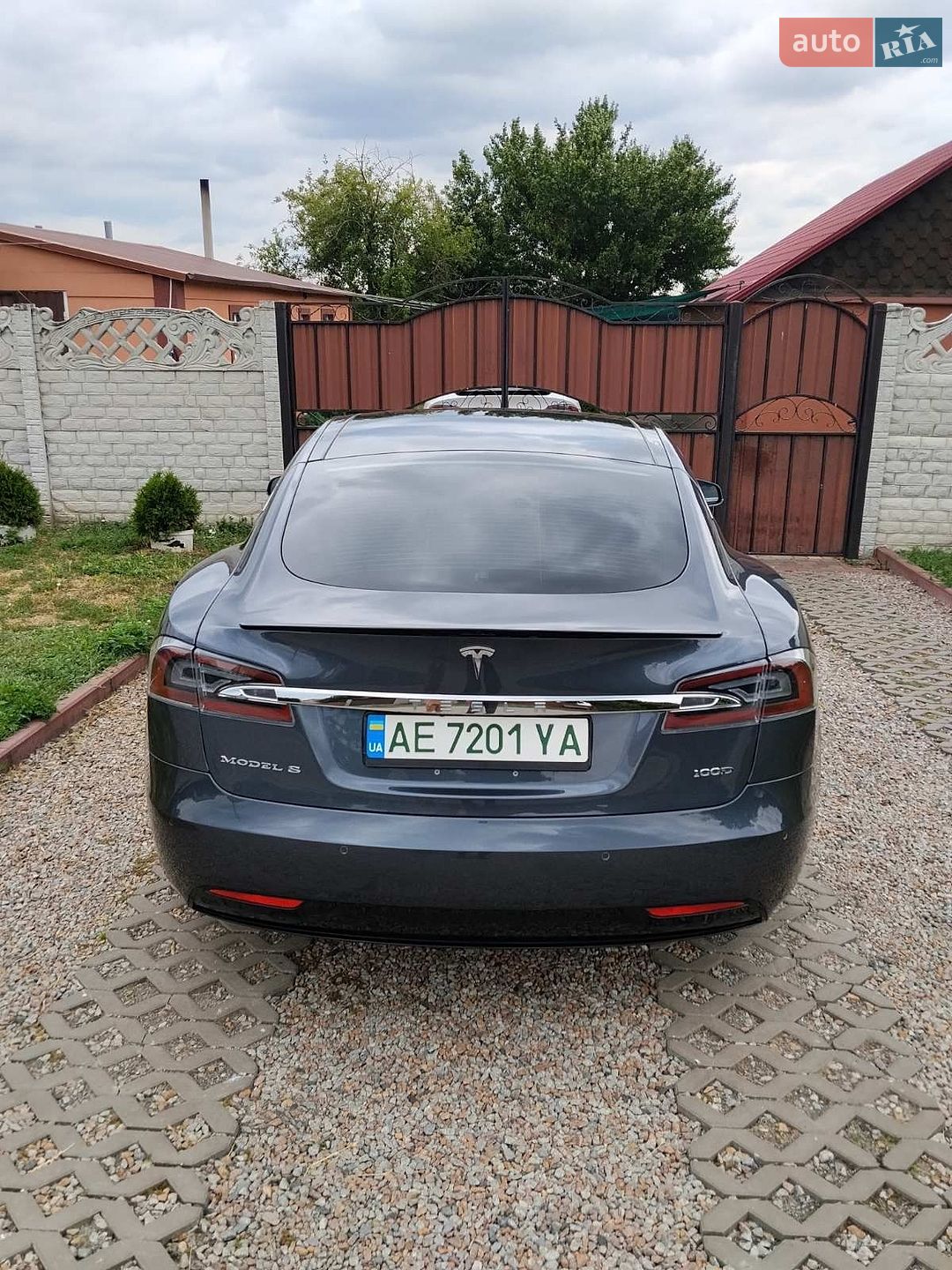 Tesla Model S 2018 VIN 5YJSA1E2XJF245204 фото оголошення 18 з 20
