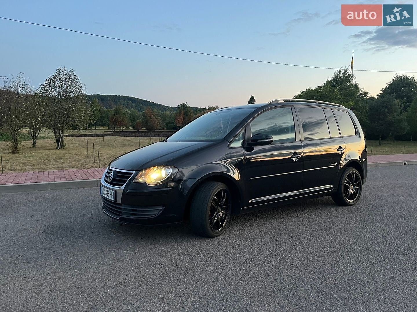 Volkswagen Touran 2009 VIN WVGZZZ1TZAW011144 фото оголошення 3 з 42