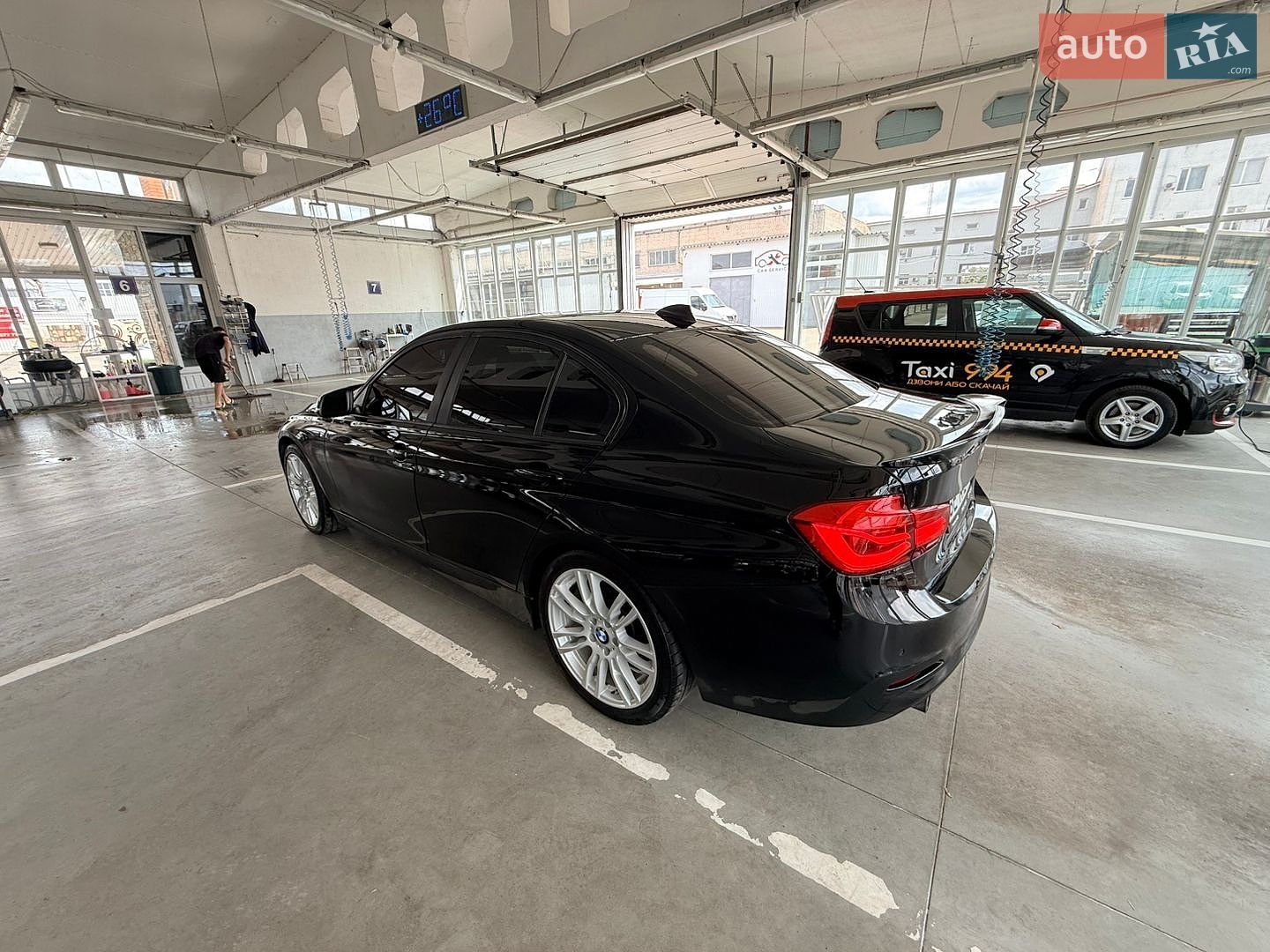 BMW 3 Series 2017 VIN WBA8E1G57HNU14884 фото оголошення 3 з 14