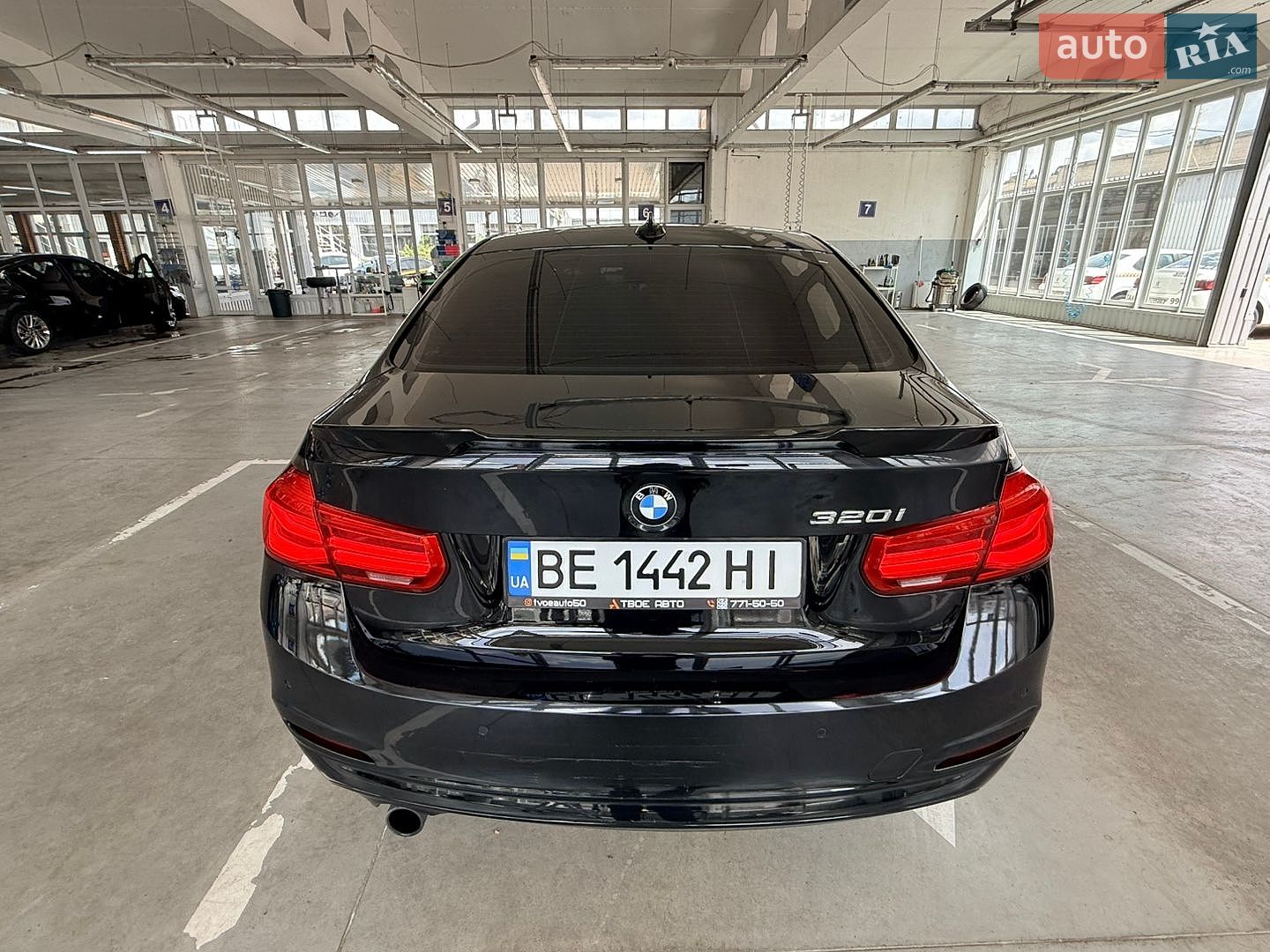 BMW 3 Series 2017 VIN WBA8E1G57HNU14884 фото оголошення 5 з 14