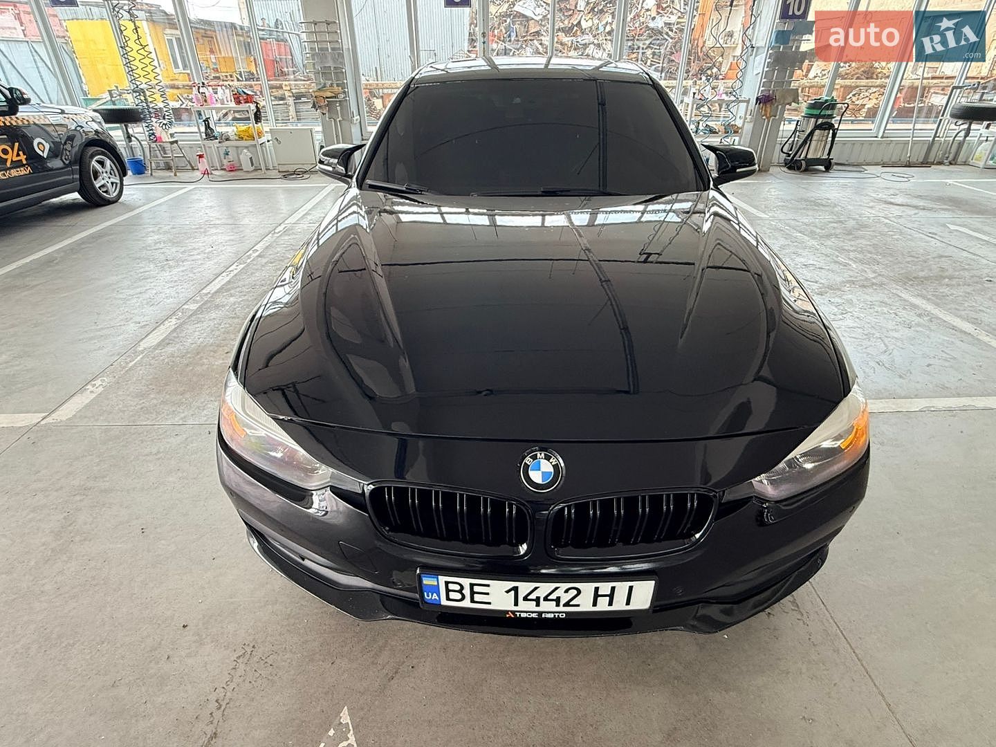 BMW 3 Series 2017 VIN WBA8E1G57HNU14884 фото оголошення 9 з 14