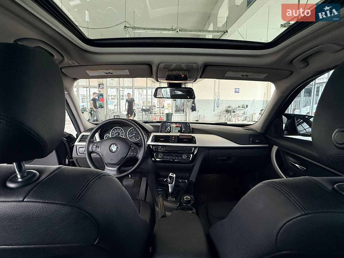 BMW 3 Series 2017 VIN WBA8E1G57HNU14884 фото оголошення 13 з 14