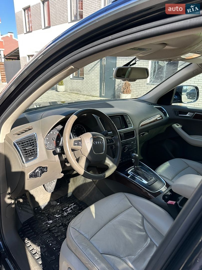 Audi Q5 2012 VIN WA1LFAFP2CA093327 фото оголошення 8 з 14