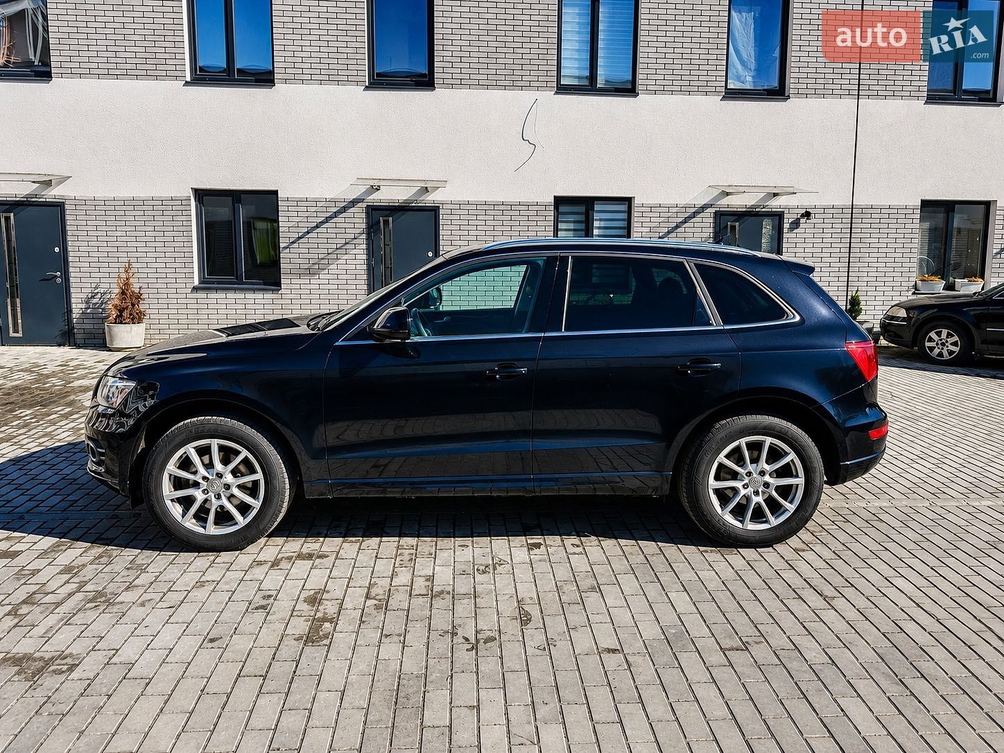 Audi Q5 2012 VIN WA1LFAFP2CA093327 фото оголошення 5 з 14