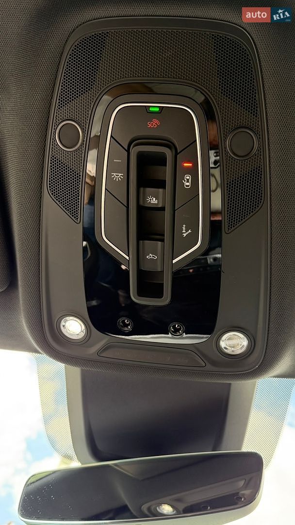 Audi e-tron 2019 VIN WAUZZZGE0LB003182 фото оголошення 14 з 28