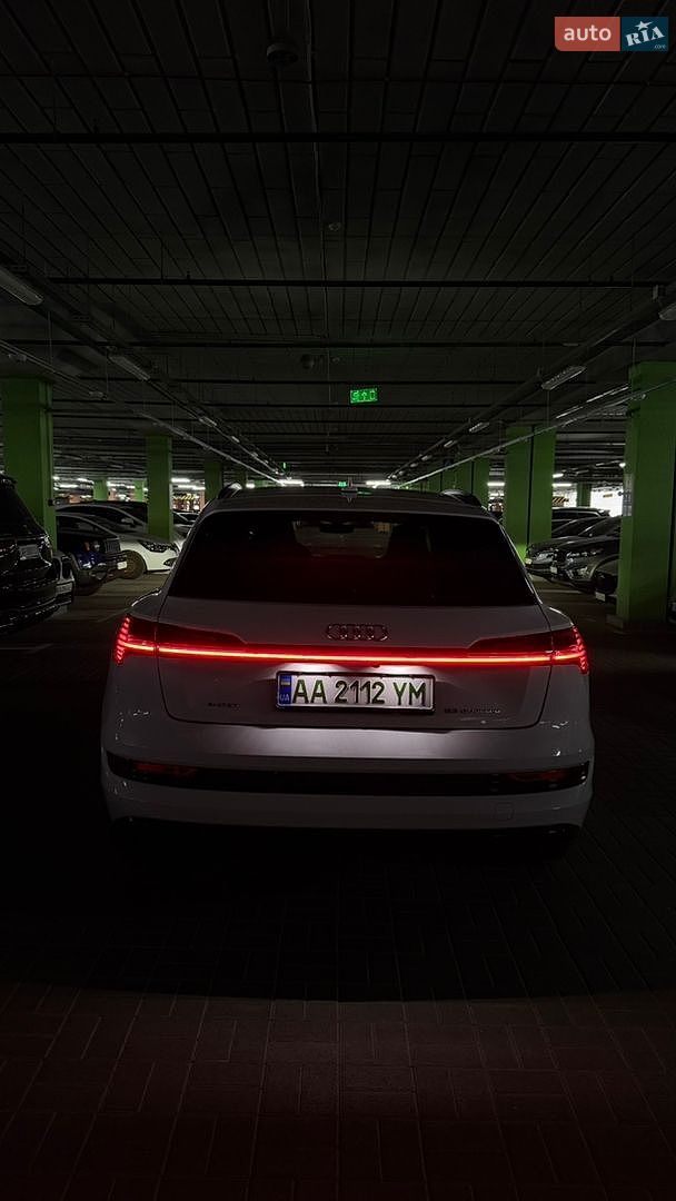 Audi e-tron 2019 VIN WAUZZZGE0LB003182 фото оголошення 27 з 28