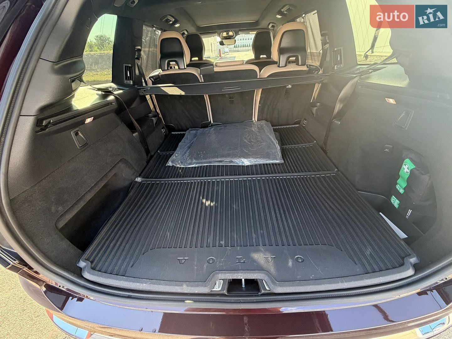 Volvo Xc90 2025 VIN YV1LFM1V9S1390908 фото оголошення 28 з 34