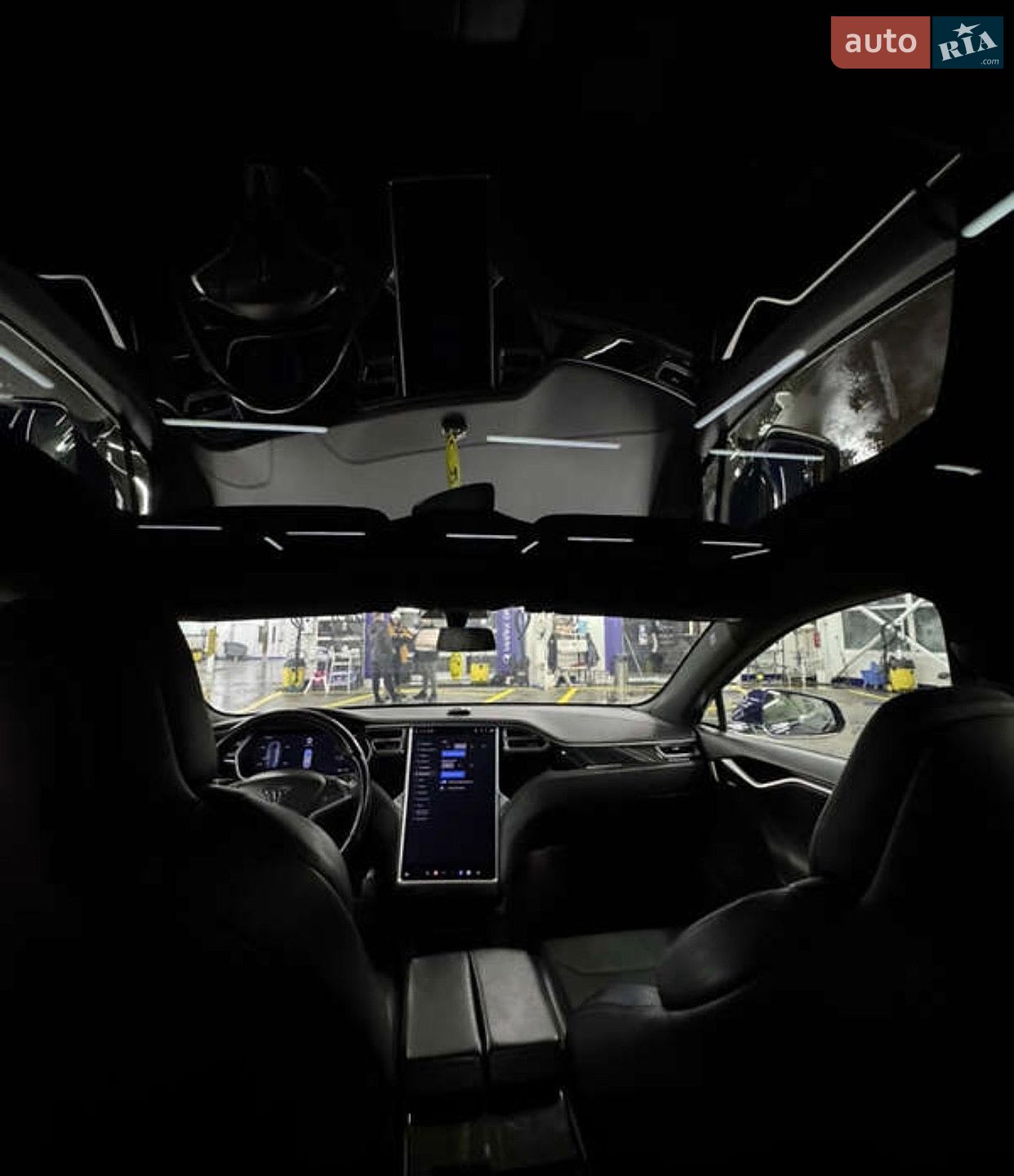 Tesla Model S 2017 VIN 5YJSA1E22HF210702 фото оголошення 10 з 21