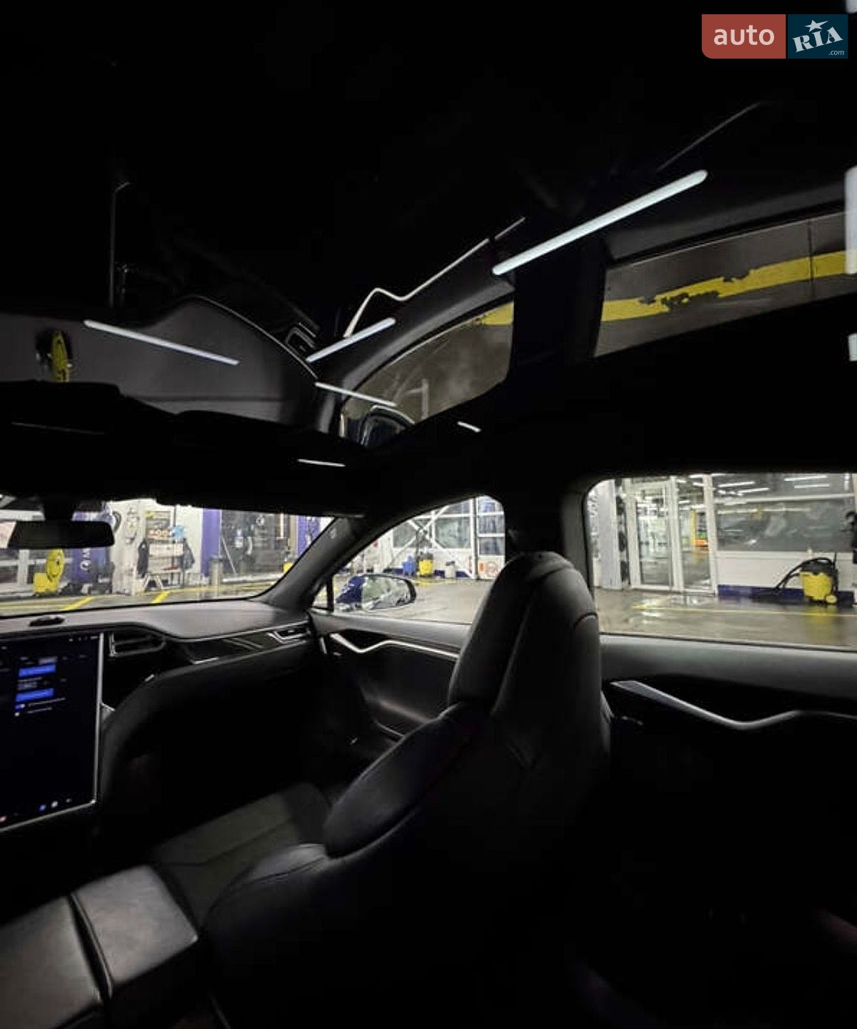 Tesla Model S 2017 VIN 5YJSA1E22HF210702 фото оголошення 17 з 21