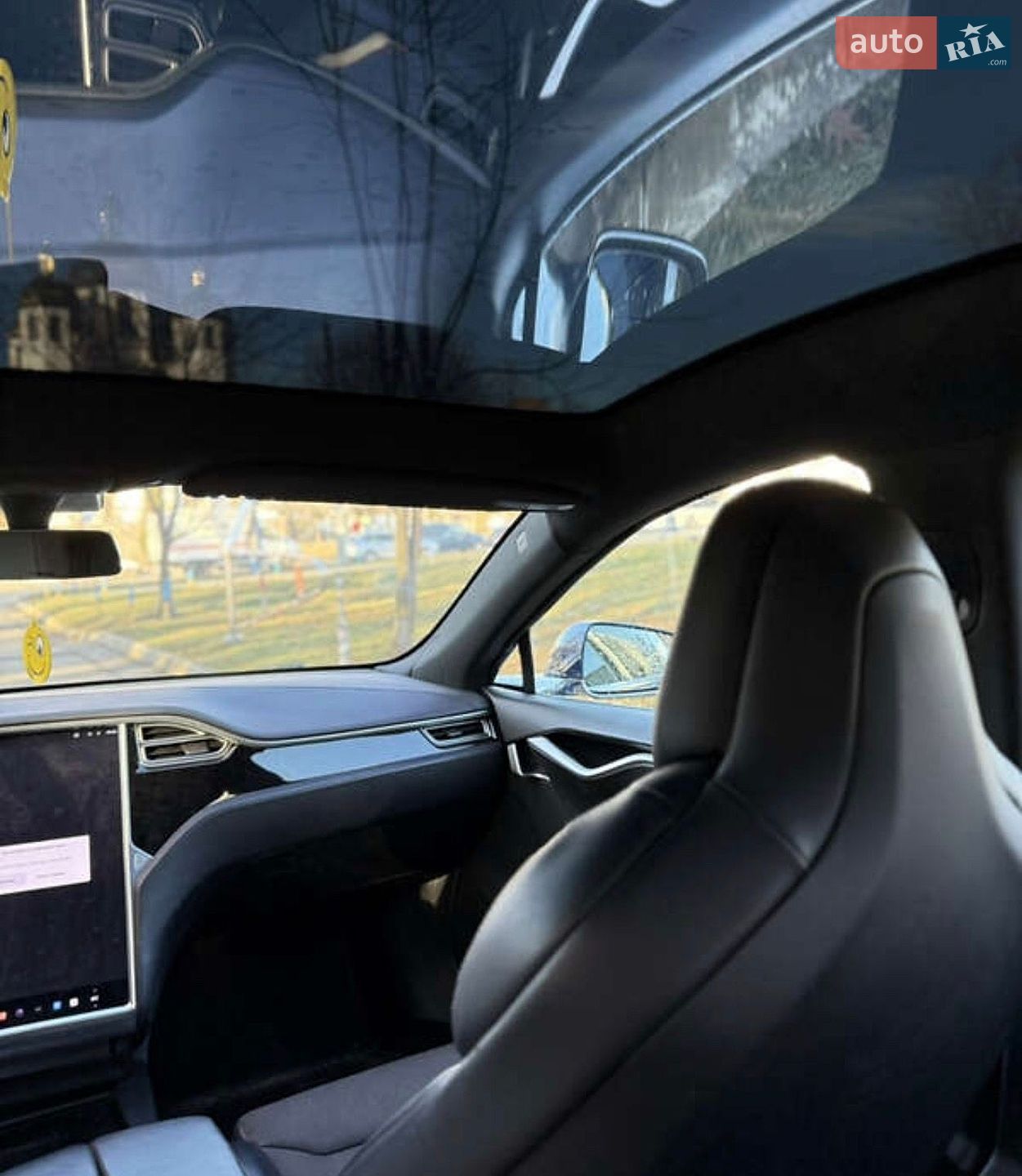 Tesla Model S 2017 VIN 5YJSA1E22HF210702 фото оголошення 19 з 21
