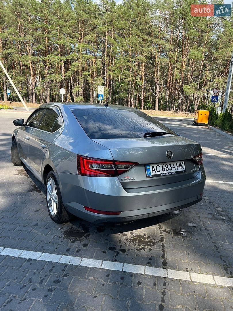 Skoda Superb 2016 VIN TMBAH7NP9H7023145 фото оголошення 2 з 19