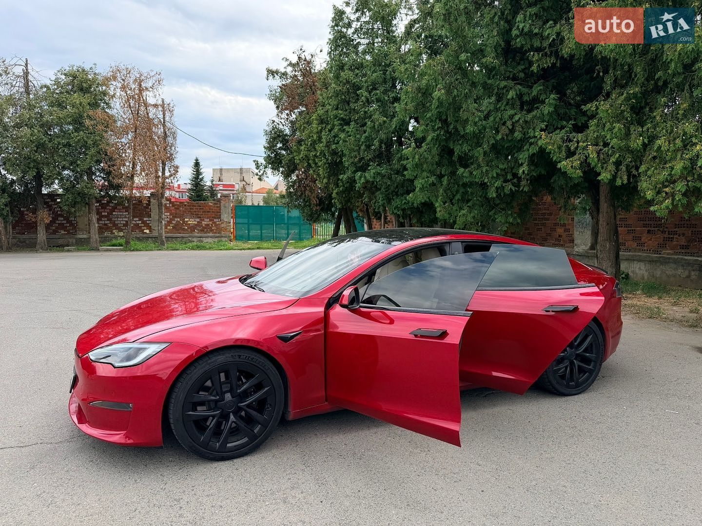Tesla Model S 2021 VIN 5YJSA1E69MF438547 фото оголошення 4 з 42