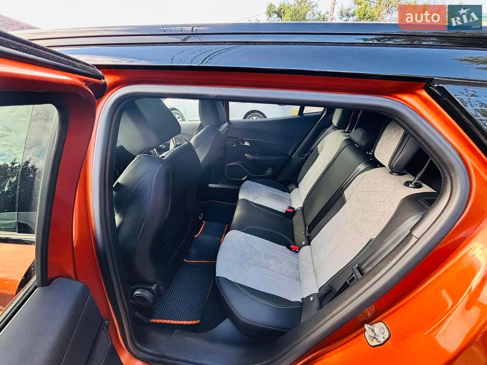 Peugeot e-2008 2020 VIN VR3UKZKXZLJ837609 фото оголошення 18 з 40