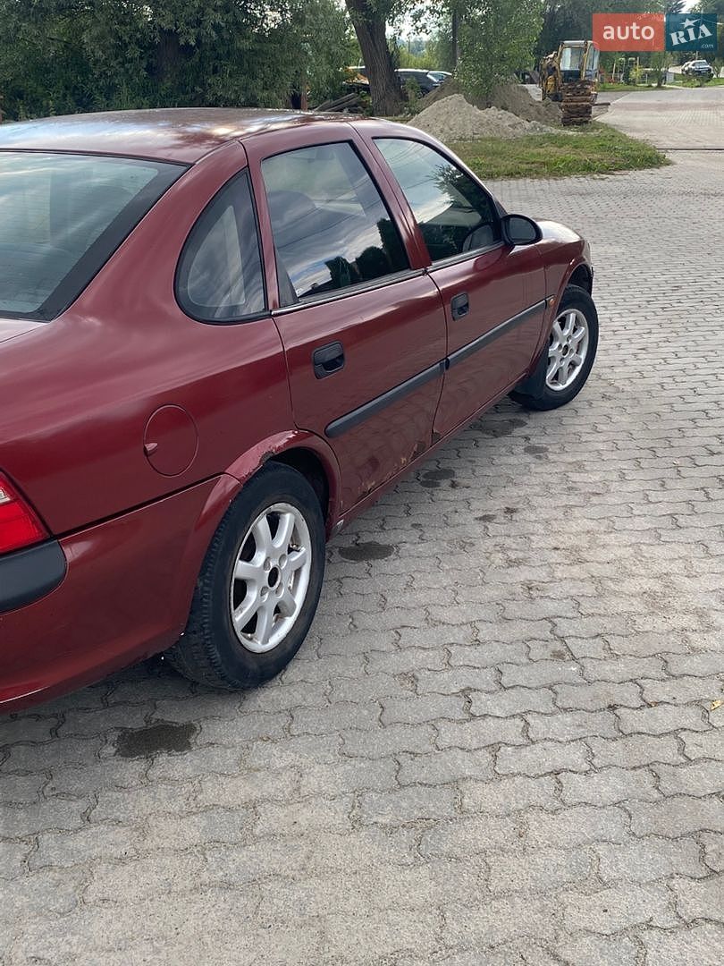 Opel Vectra 1996 VIN W0L000036T1077035 фото оголошення 5 з 16